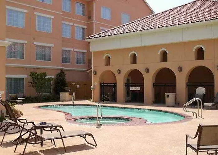 Hotel By Marriott